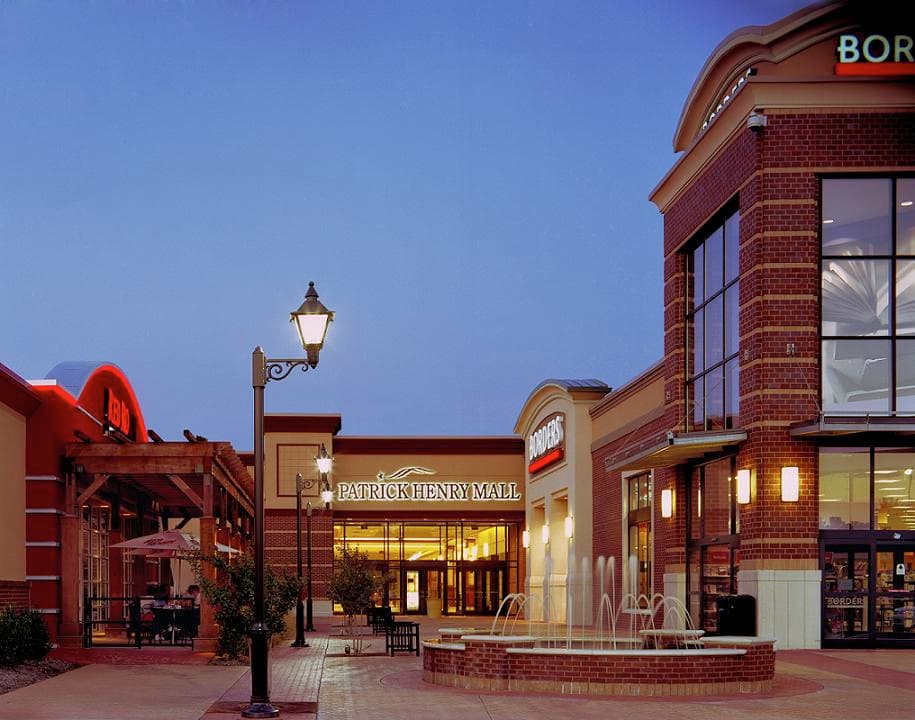 Patrick Henry Shopping Mall in Newport News, Virginia