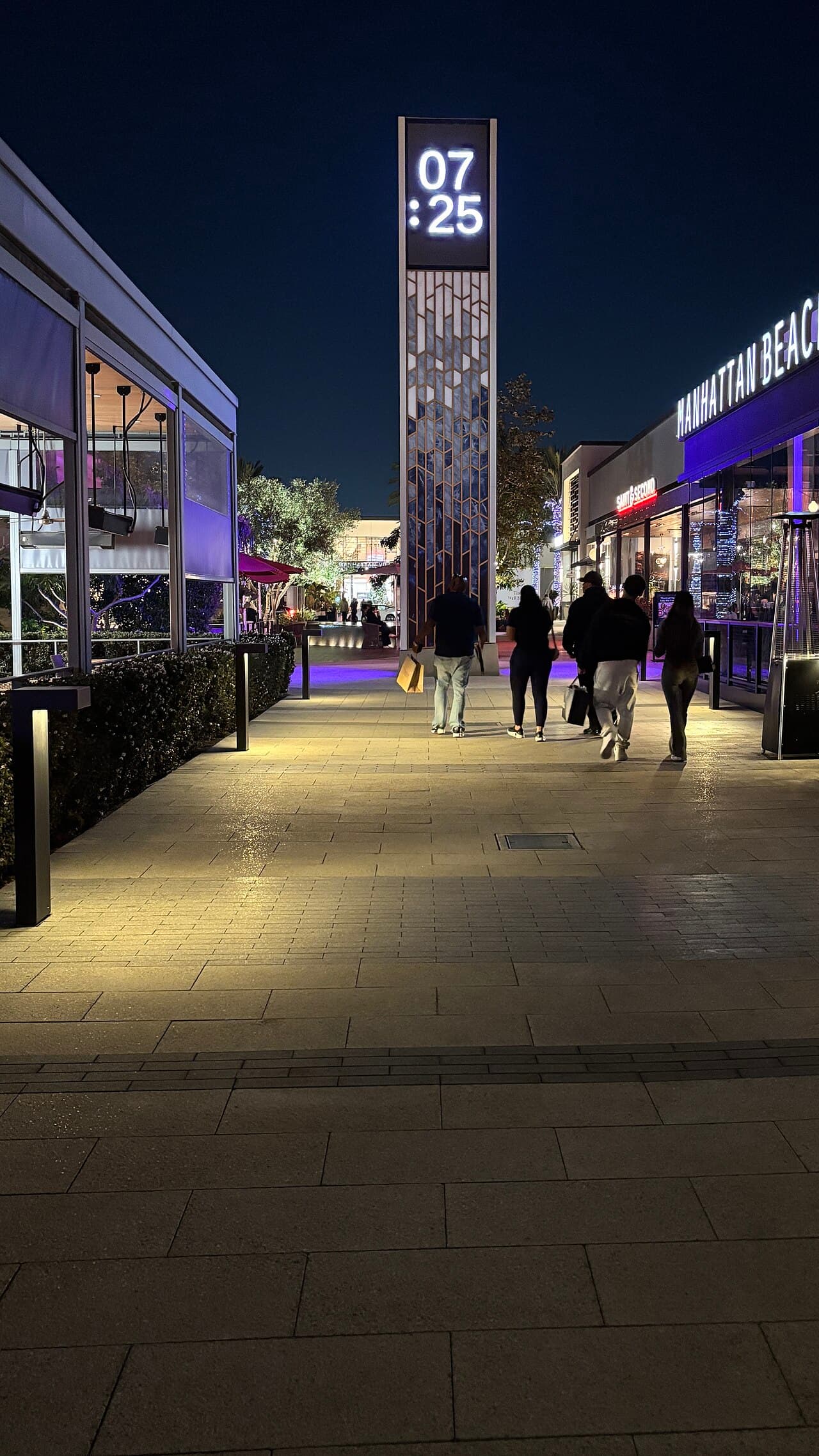 Manhattan Village Mall in Manhattan Beach, California