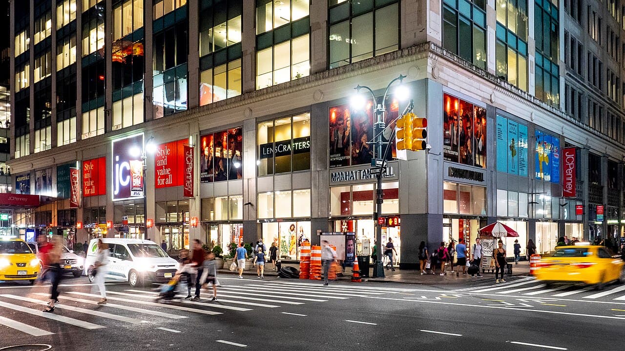 Manhattan Mall in New York, New York