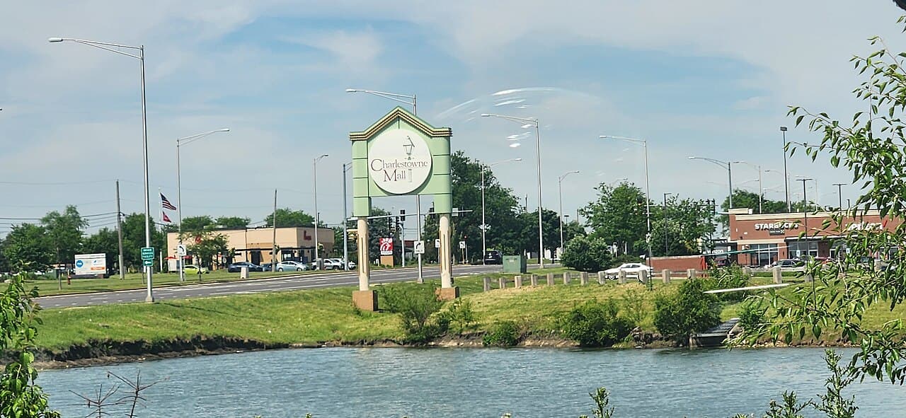 Charlestowne Mall in St. Charles, Illinois