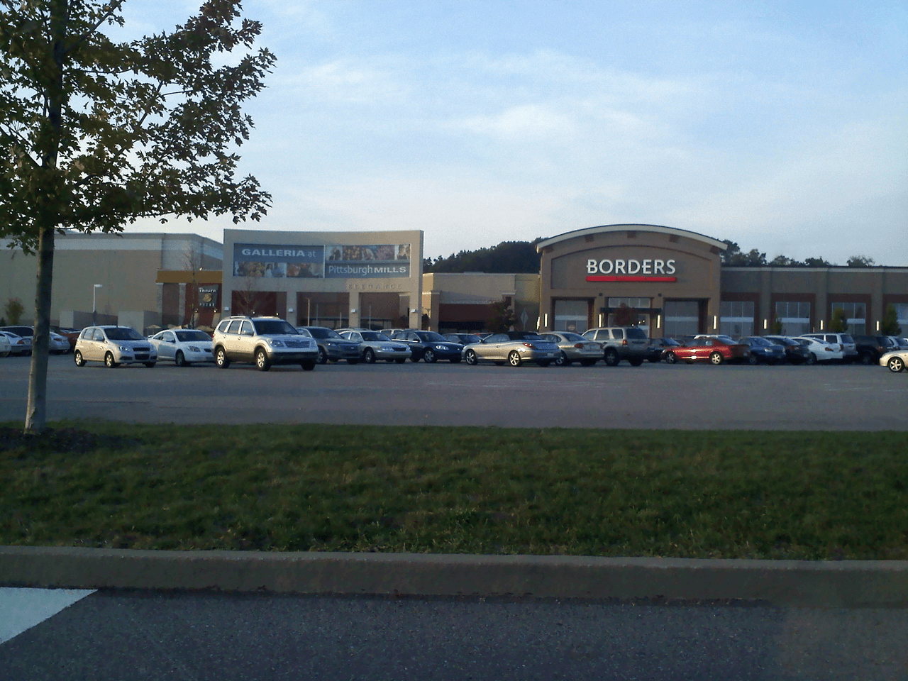 Galleria at Pittsburgh Mills in Tarentum, Pennsylvania