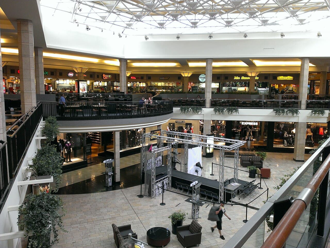 Ross Park Mall in Pittsburgh, Pennsylvania